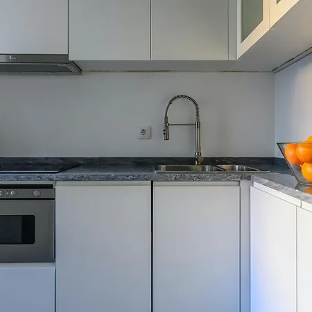 Plum Guide - The Elemental Apartment *