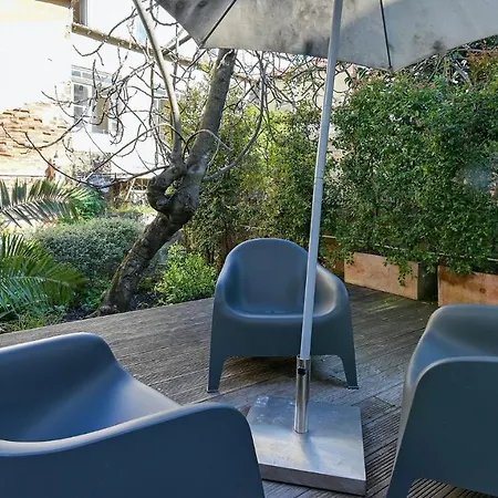 Plum Guide - The Elemental Apartment Lisbon
